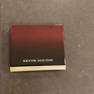 kevyn aucoin the creamg glow duo #4